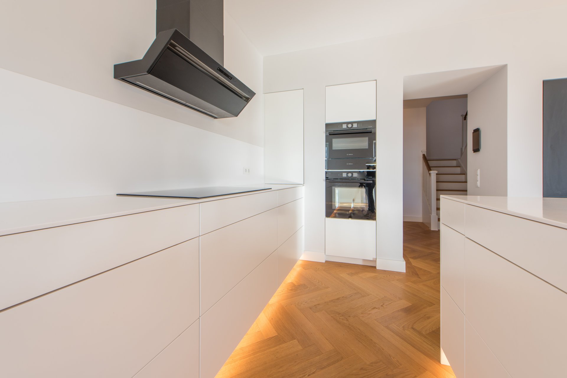 Boschgeräte bündig in der Wand eingelassen - Oliver Reifferscheid - Immobilienmakler Darmstadt