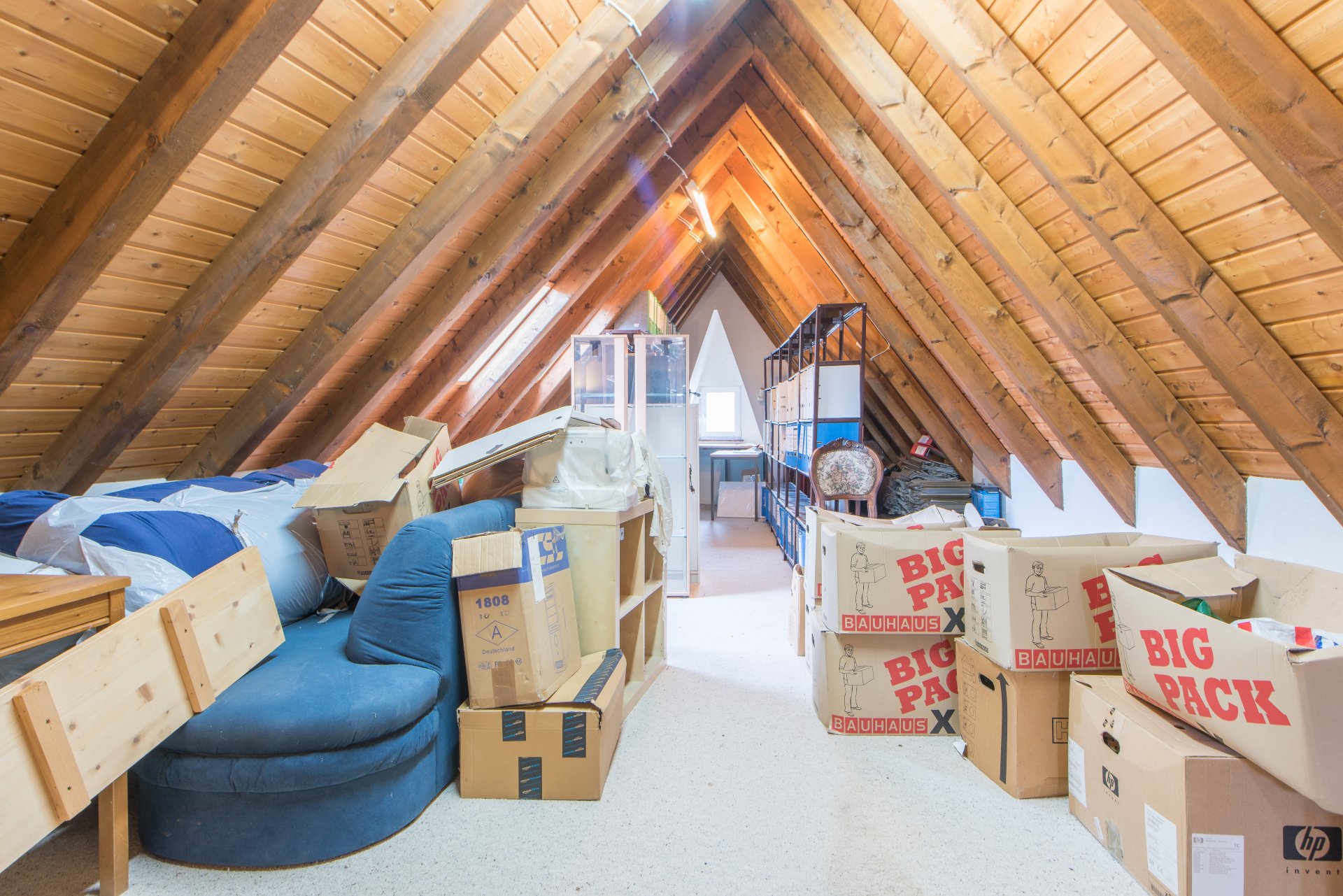 Spitzboden mit Extrahöhe und richtig viel Platz - Oliver Reifferscheid - Immobilienmakler Darmstadt