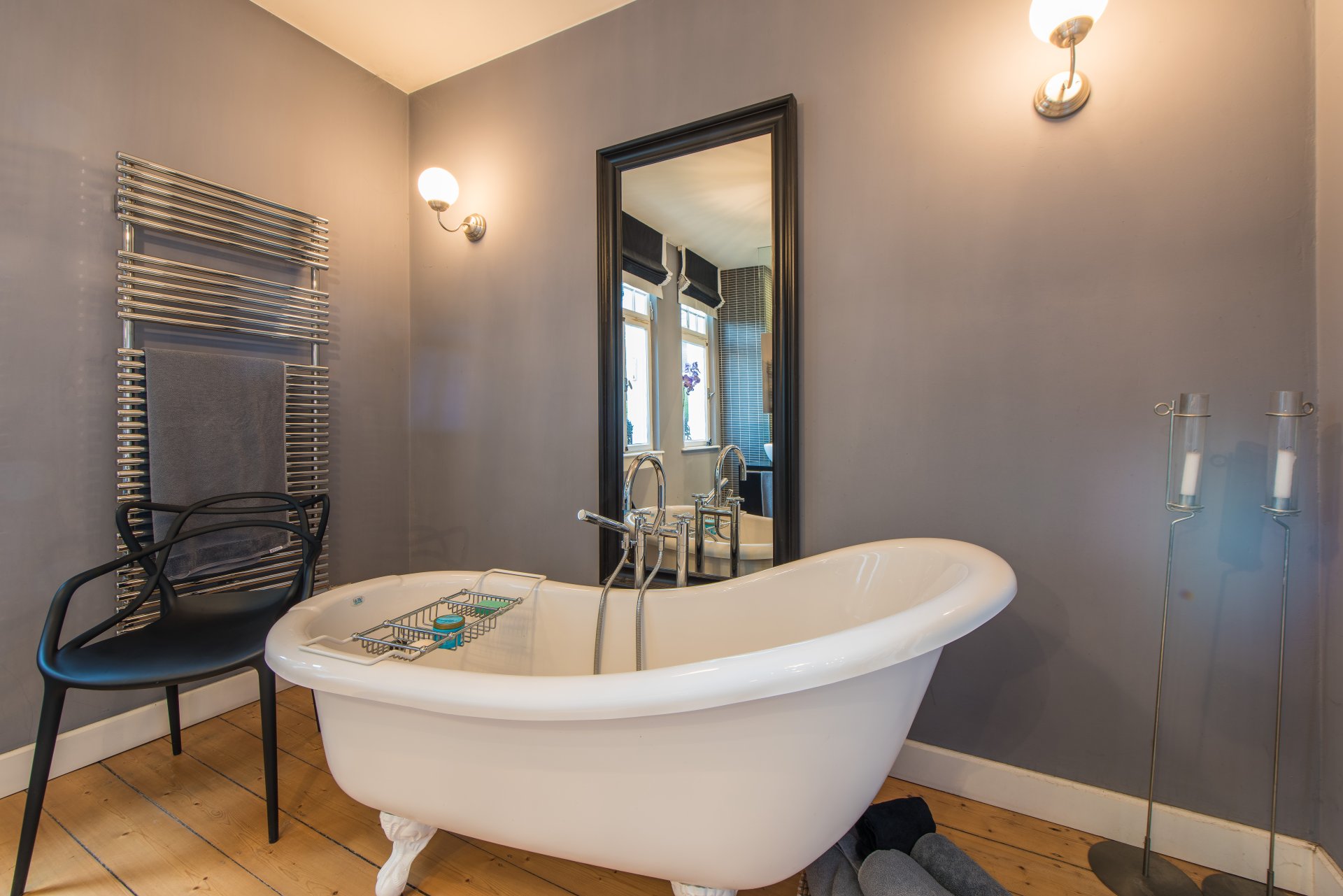 Badwanne mit Blickchen - Oliver Reifferscheid - Immobilienmakler Darmstadt