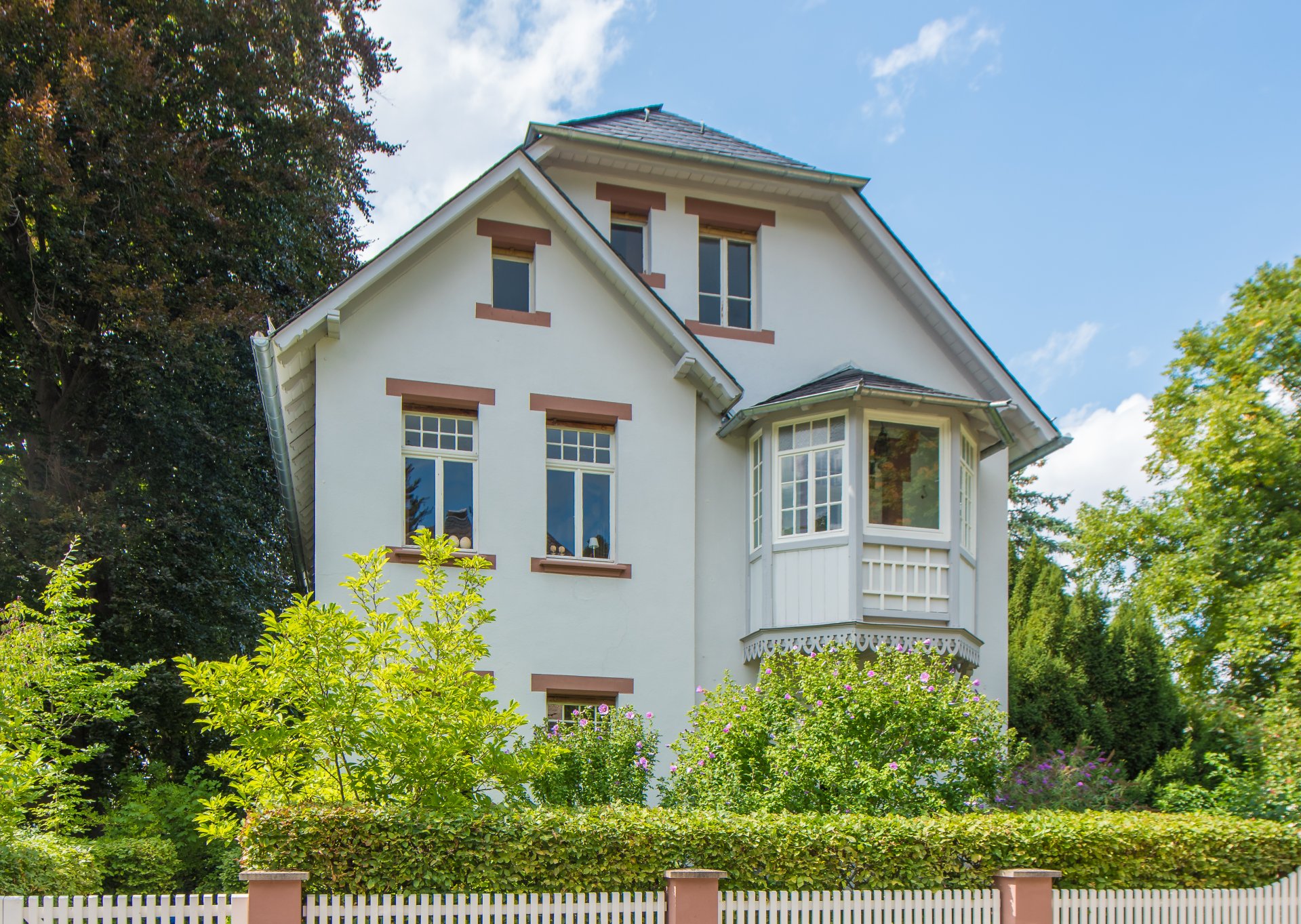 Seeheim-Jugenheim - Wunderschöne Villa der Jahrhundertwende in sehr guter Lage, umfangreich saniert