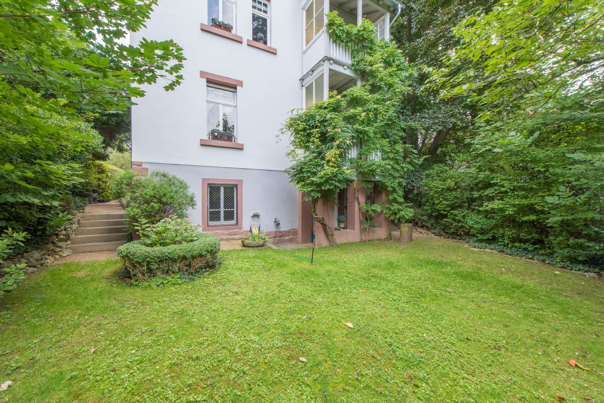 Das Objekt ist voll unterkellert mit viel Platz für Dies und Das - Oliver Reifferscheid - Immobilienmakler Darmstadt