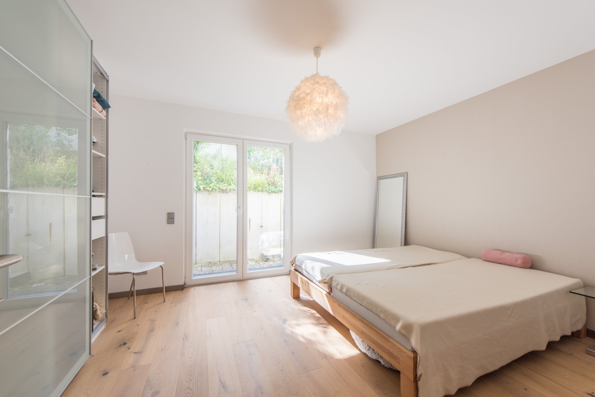 Kinderzimmer mit Eichenpakett - Oliver Reifferscheid - Immobilienmakler Darmstadt