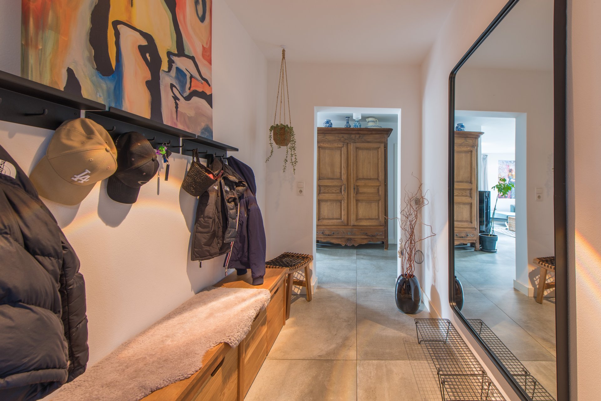 Eingang rechts Schuhzimmer - Oliver Reifferscheid - Immobilienmakler Darmstadt