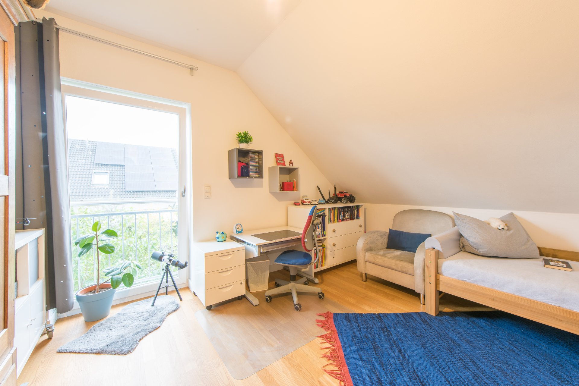 Bodentiefe Fenstertüren, hell! - Oliver Reifferscheid - Immobilienmakler Darmstadt