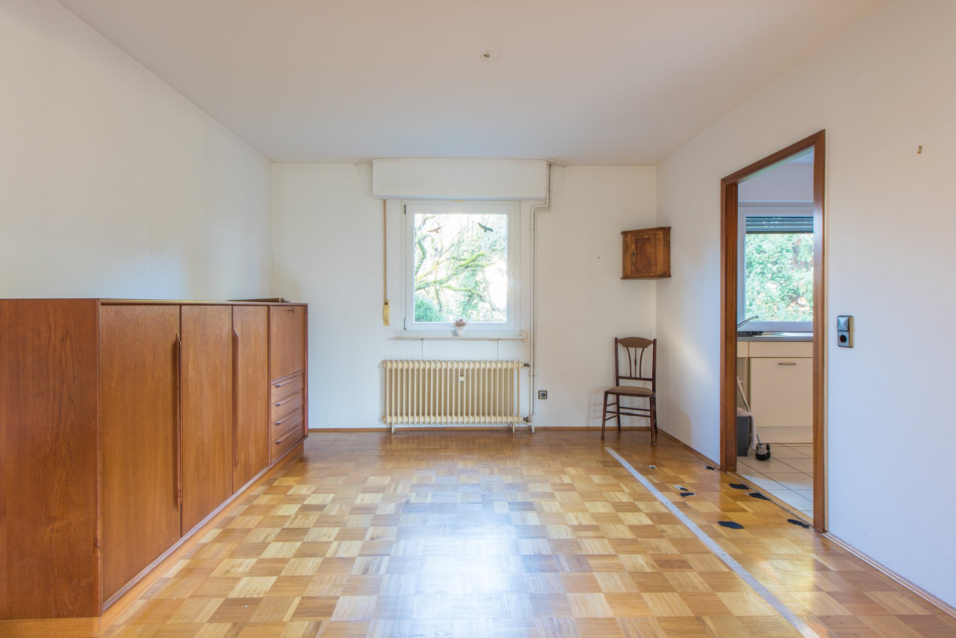 Essbereich unmittelbar neben der Küche - Oliver Reifferscheid - Immobilienmakler Darmstadt