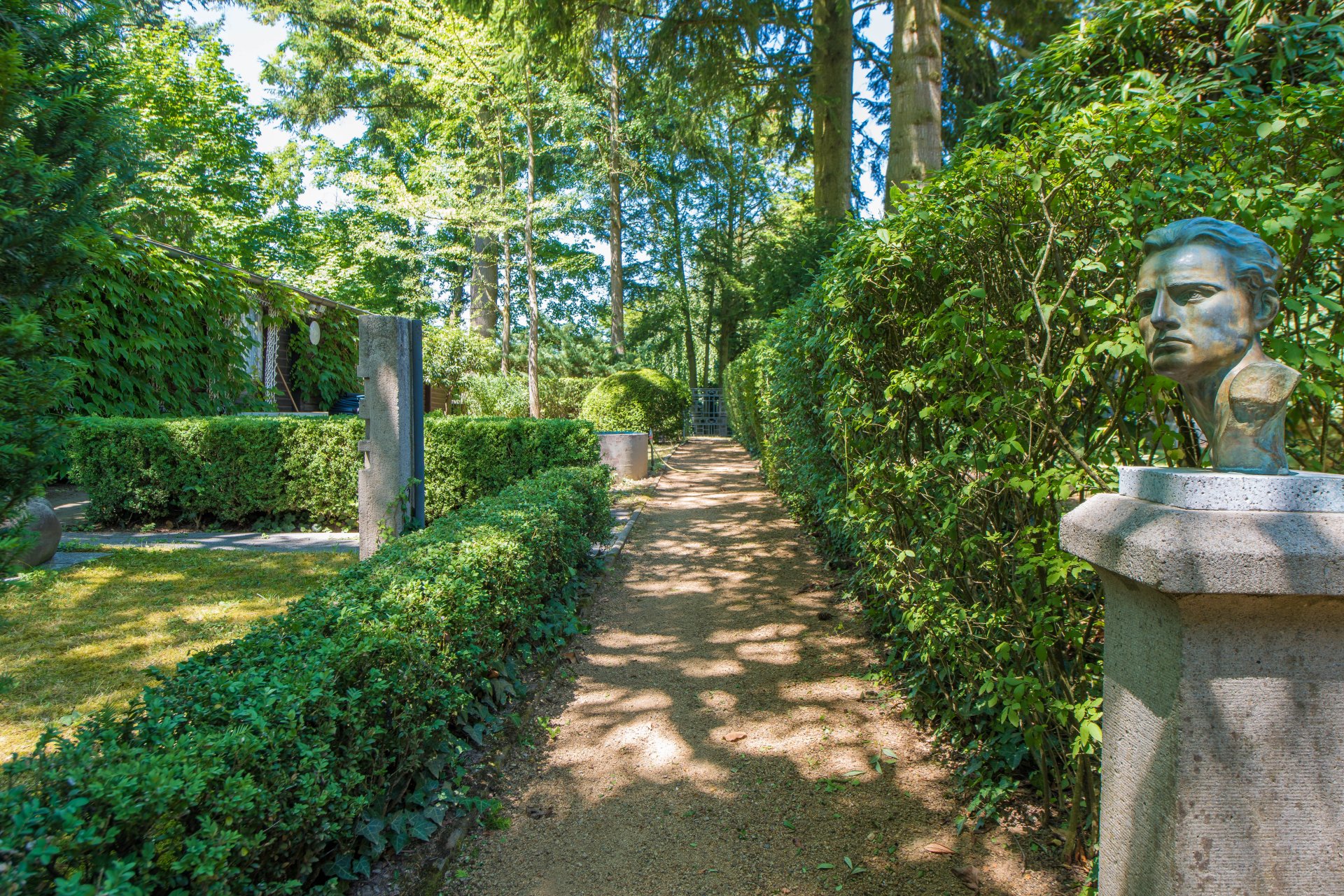 Eingang zum Gästehaus - Oliver Reifferscheid - Immobilienmakler Darmstadt