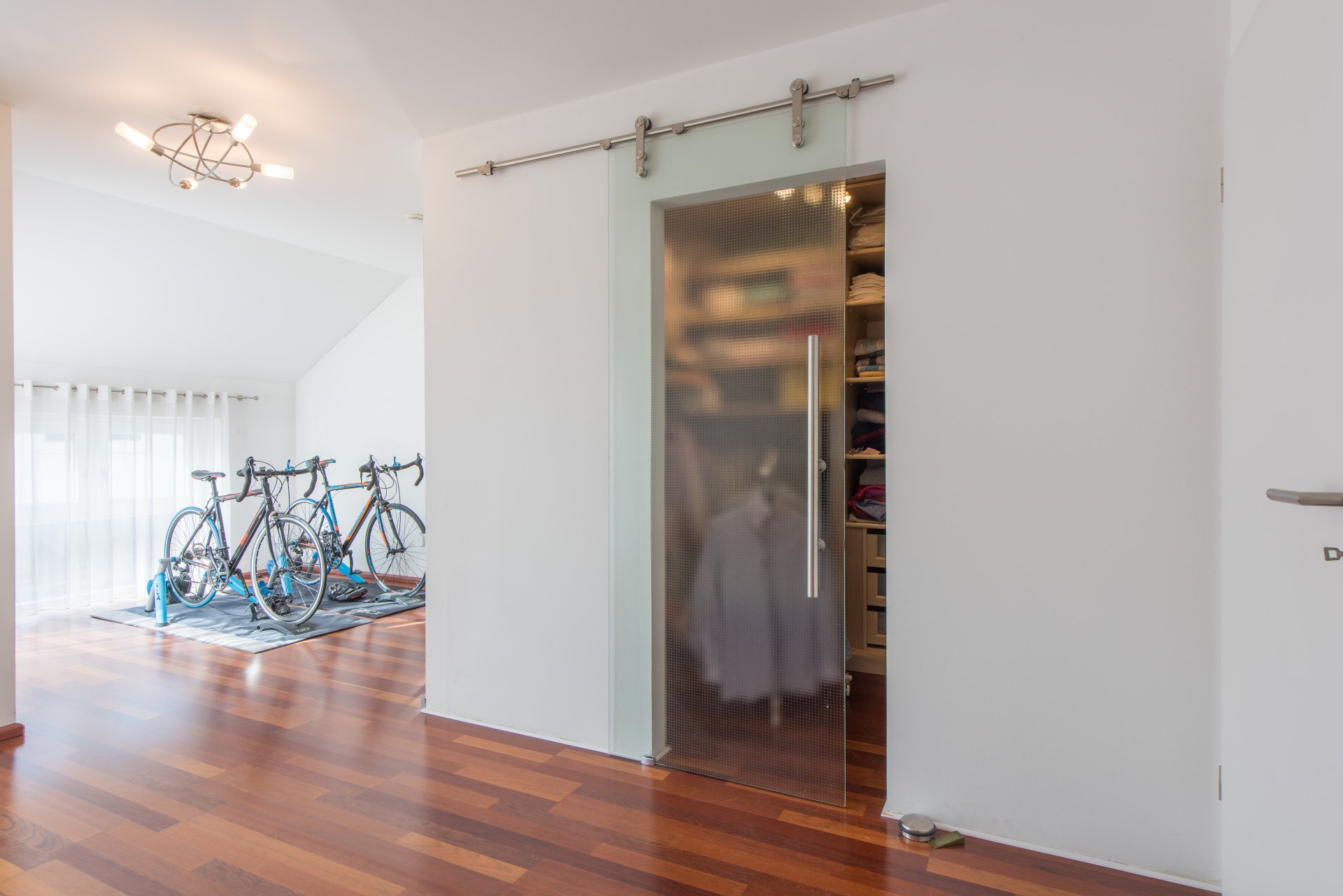 Begehbarer Kleiderschrrank am Elternschlafzimmer - Oliver Reifferscheid - Immobilienmakler Darmstadt