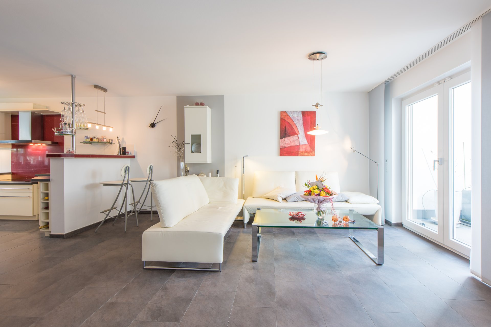 Koch-, Wohn- und Essbereich im Übergang - Oliver Reifferscheid - Immobilienmakler Darmstadt