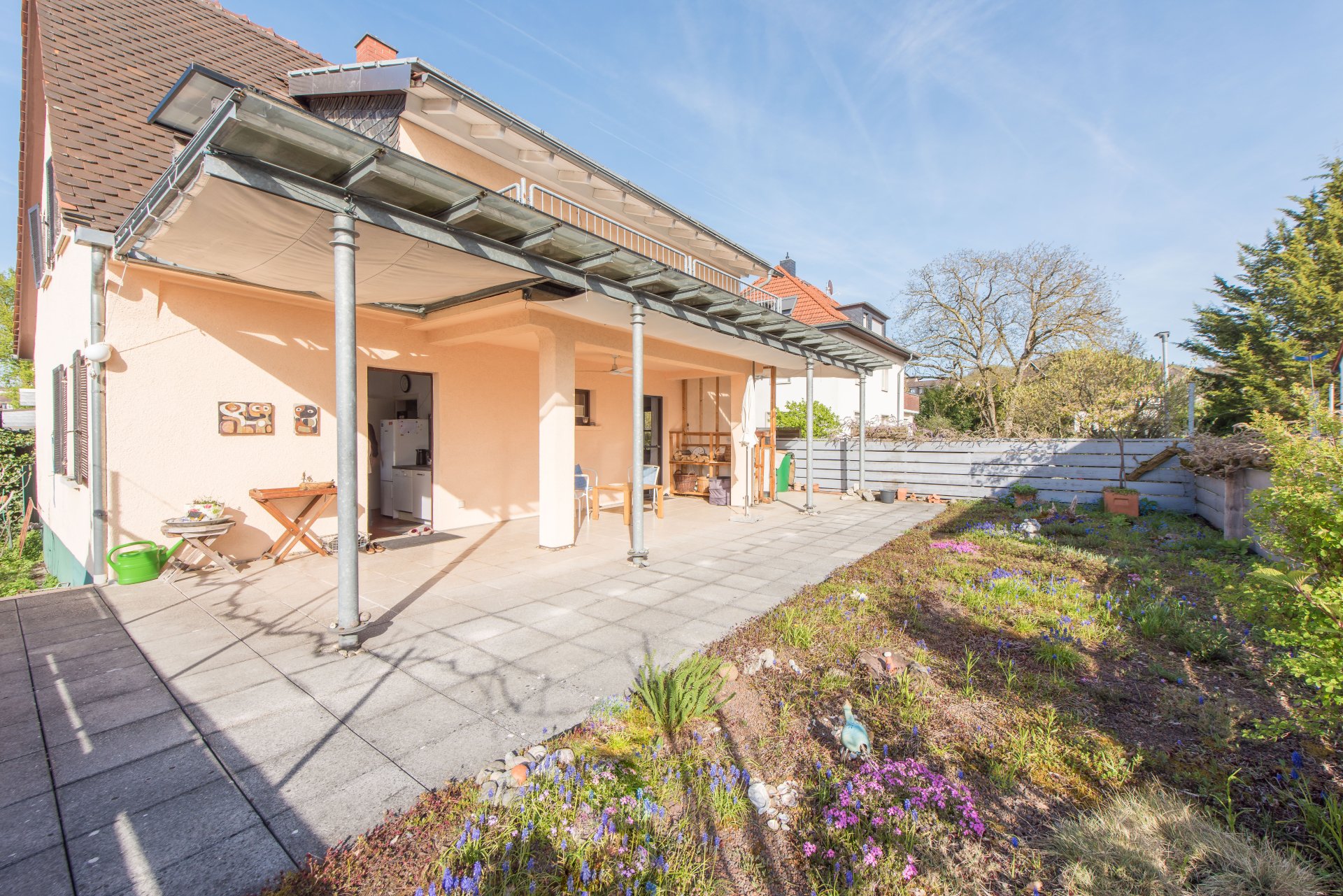 Riesige Südterrasse - Oliver Reifferscheid - Immobilienmakler Darmstadt