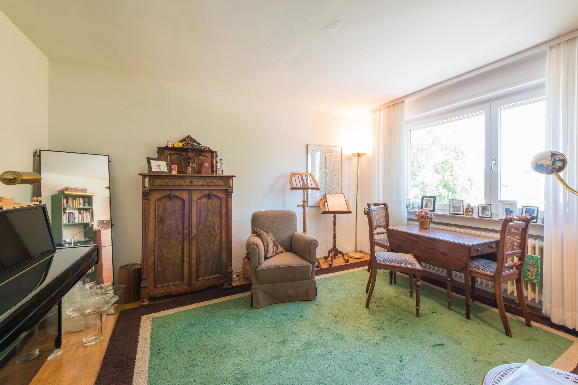 Musikzimmer mit Blick in den Park - Oliver Reifferscheid - Immobilienmakler Darmstadt