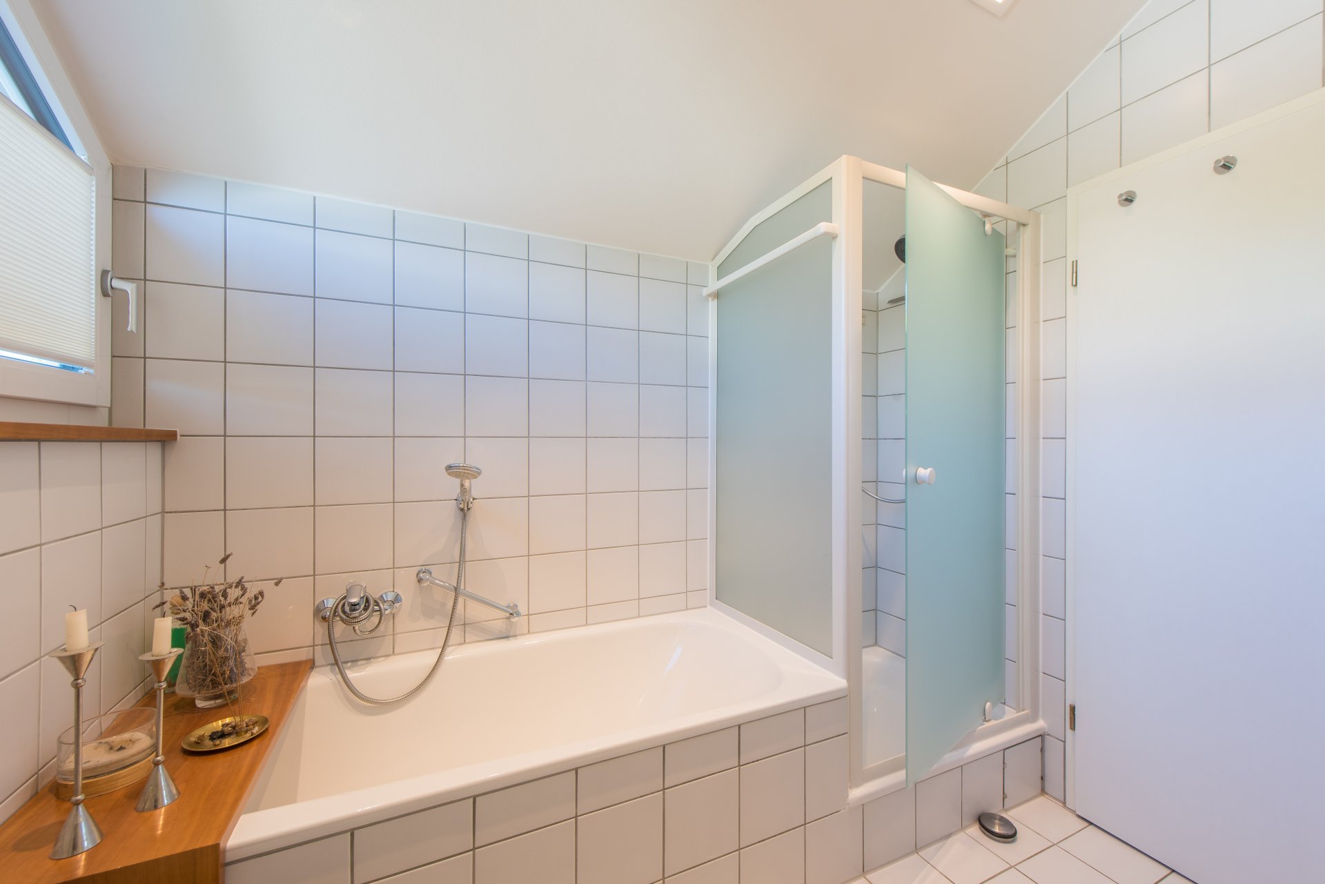 Wanne, Dusche und Fußbodenheizung - Oliver Reifferscheid - Immobilienmakler Darmstadt